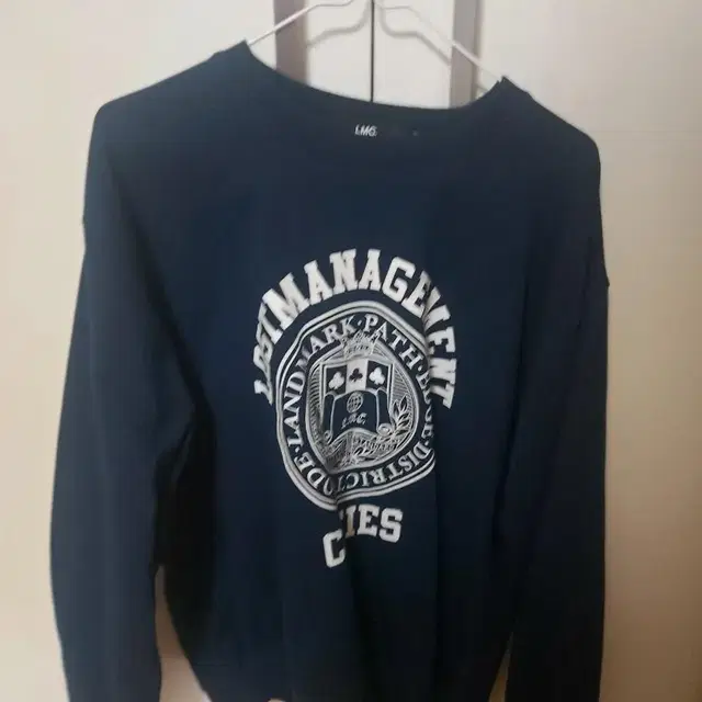 LMC(엘엠씨) UNIV SWEATSHIRT 맨투맨 navy