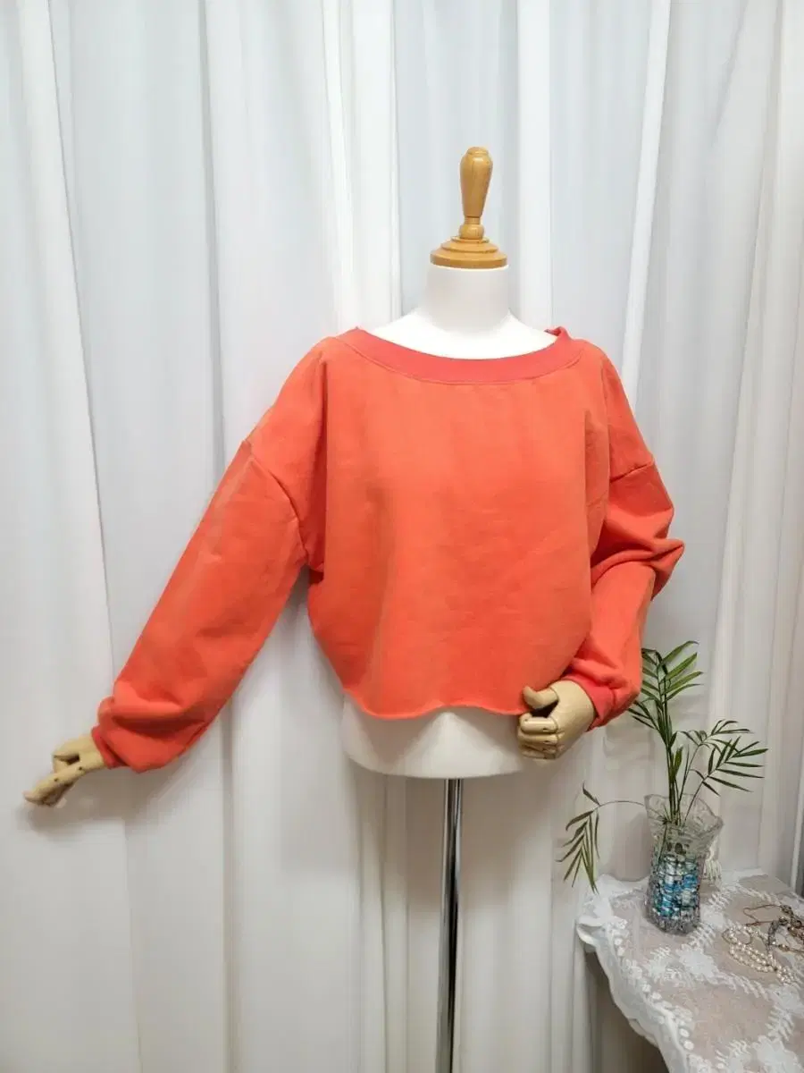 Off Shoulder Crop Mantle (New)