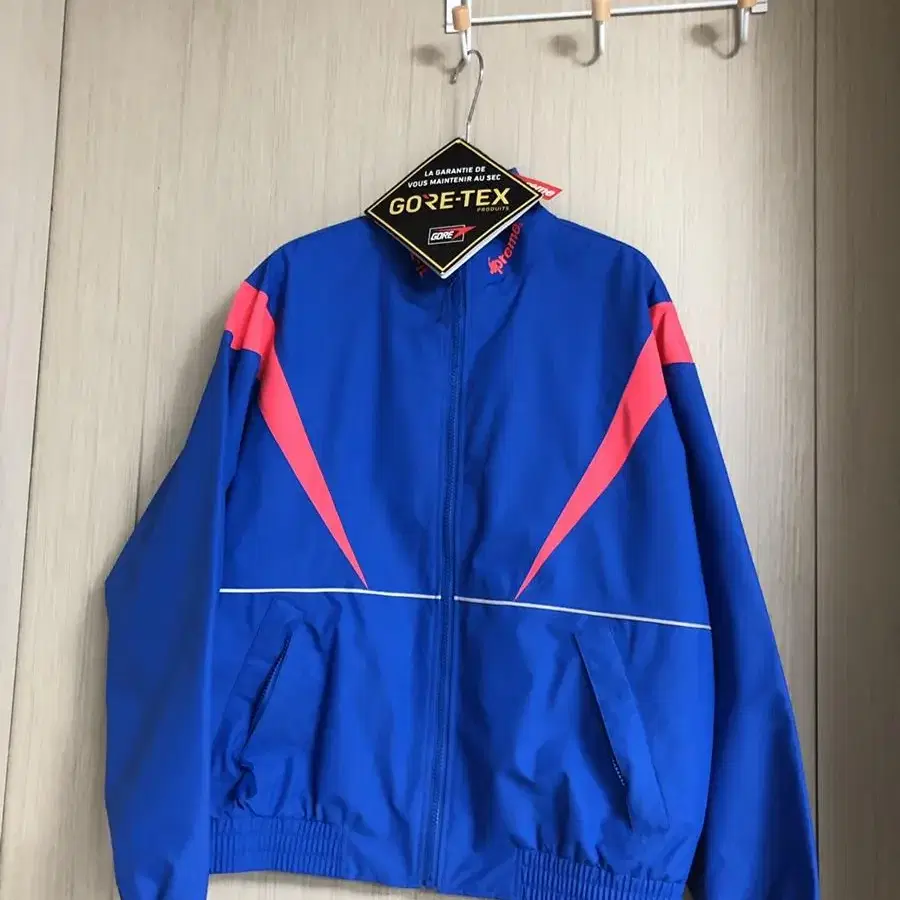 새상품. 슈프림 GTX 자켓 Supreme GTX Court Jacket