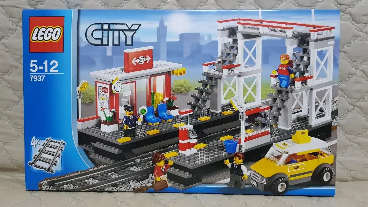 LEGO 7937 Train Station City - 129000 followers