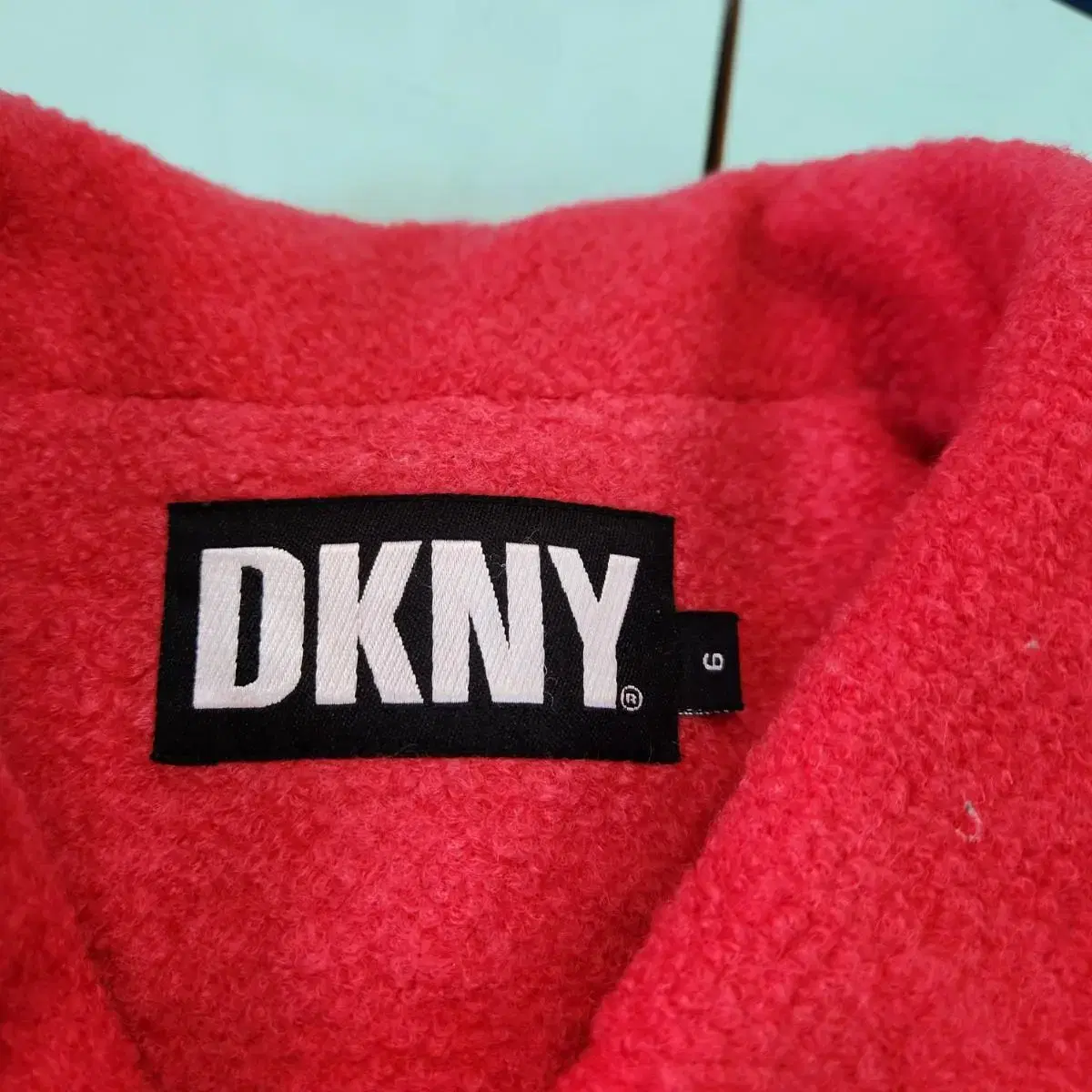 DKNY 코트