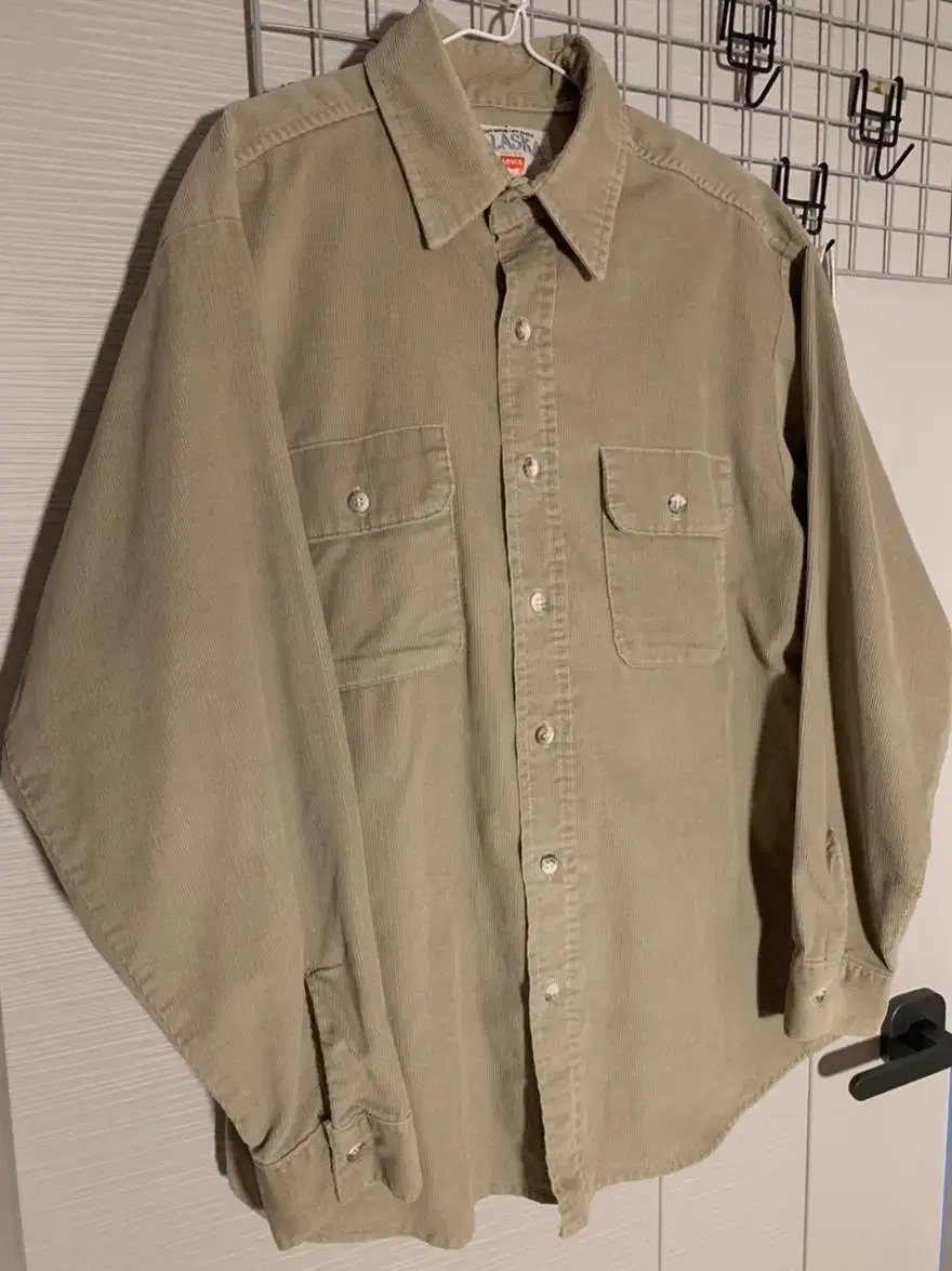 [LEVI'S] Corduroy Shirts (L size)