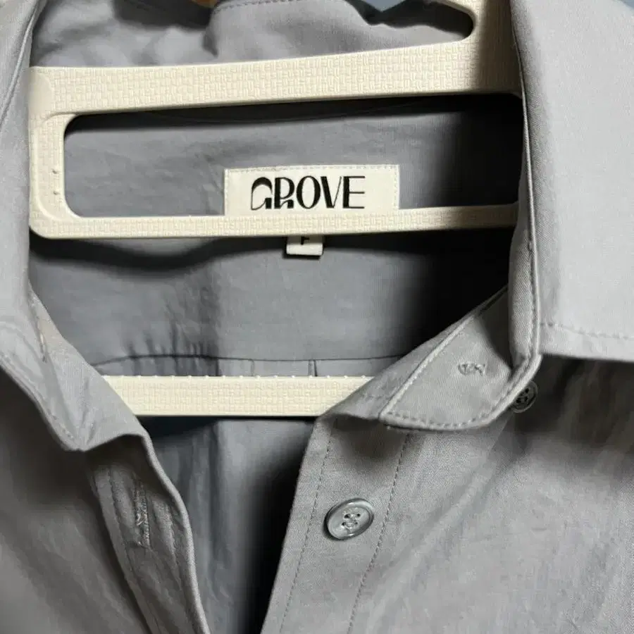 grove- bilyn shirt blue grey