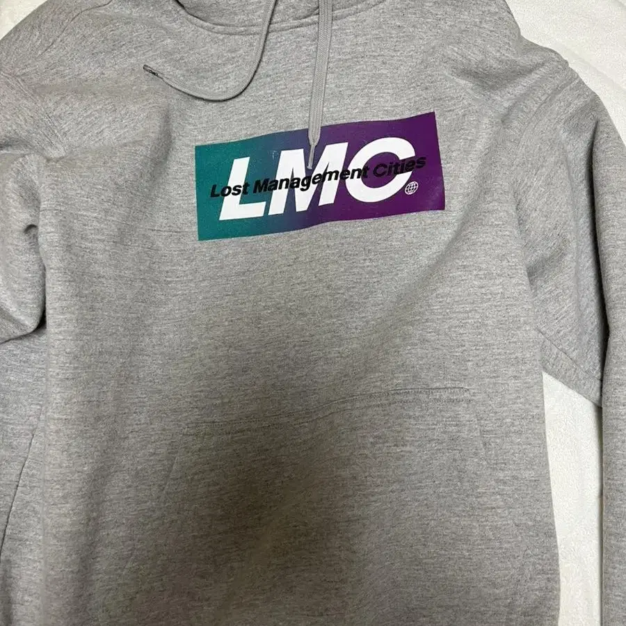 LMC 후드티