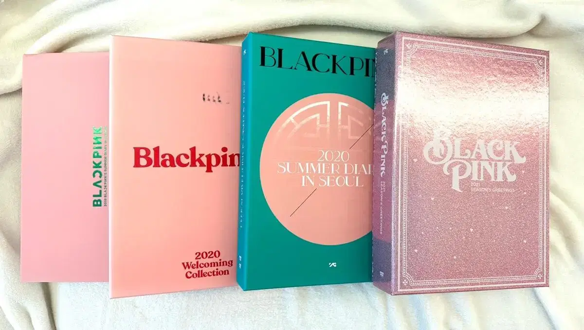 Black Pink 19, 20, 21 years old seasons greetings 썸다