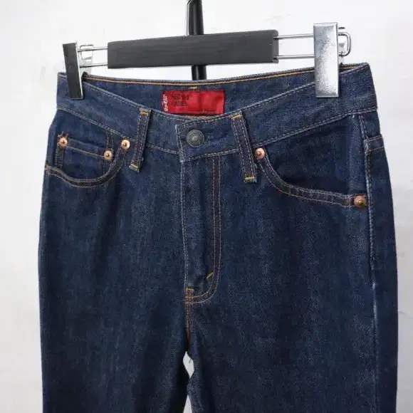 LEVIS red tap denim pants indigo