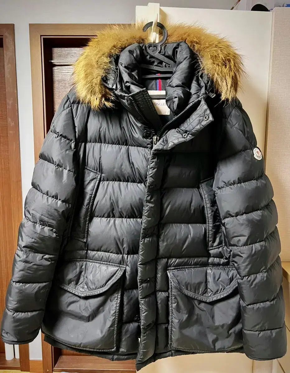 I am selling $Reduced$ Moncler 19/20Y Clooney padded 6size