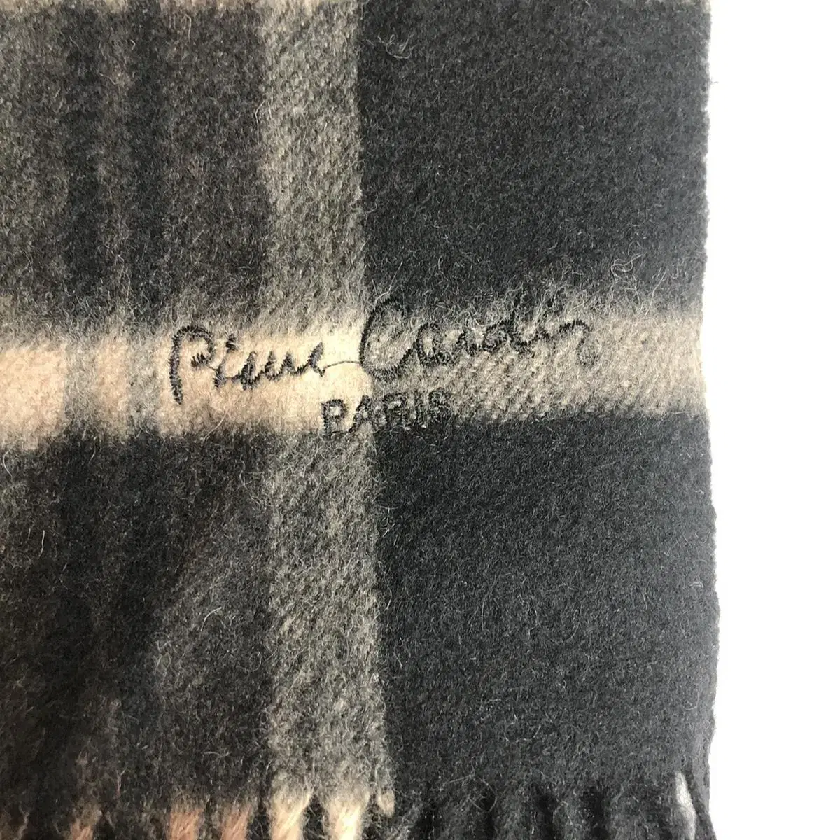 Vintage Pierre cardin check muffler