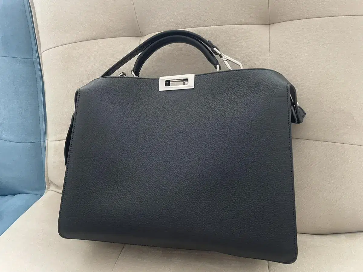 Fendi 피카부 Medium Black