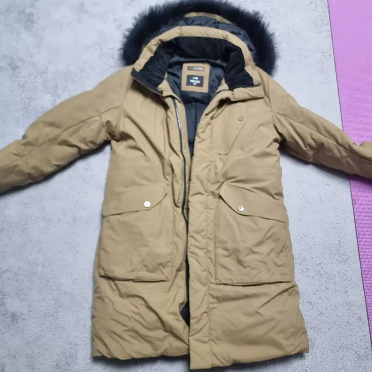 Eider half-length down jacket