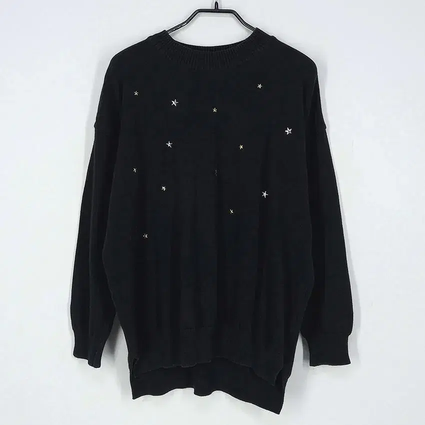 Cotton Star Embellished Round Knit Tee Black91 (HU19959)