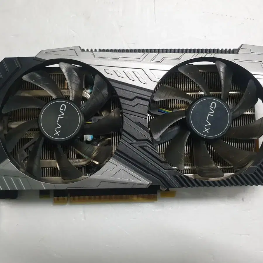 갤럭시 rtx2060s 8기가 그래픽카드 팝니다