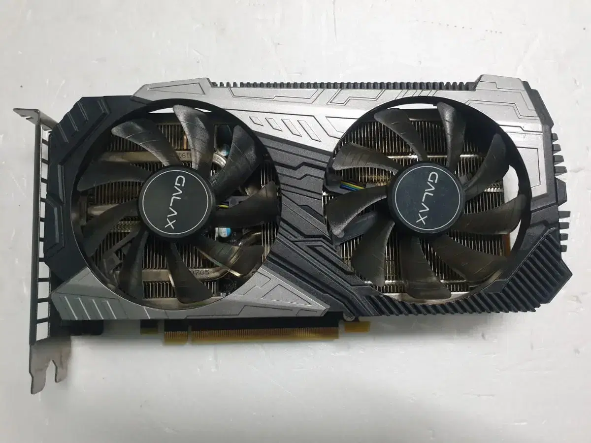 갤럭시 rtx2060s 8기가 그래픽카드 팝니다