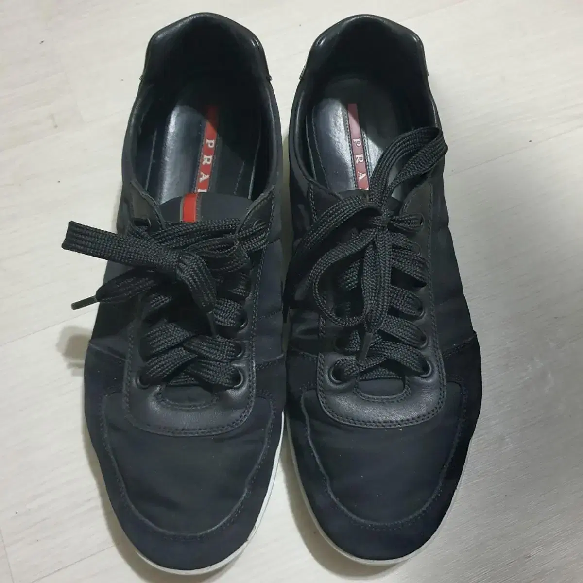 Genuine Prada sneakers size 8vahn