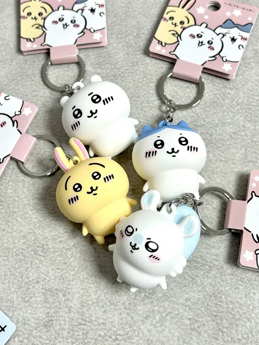 Genuine) Chiikawa Three-dimensional keyring 4 types