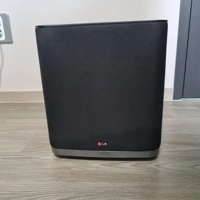 LG 앰프 내장형 서브우퍼스피커 35w S54A1-D