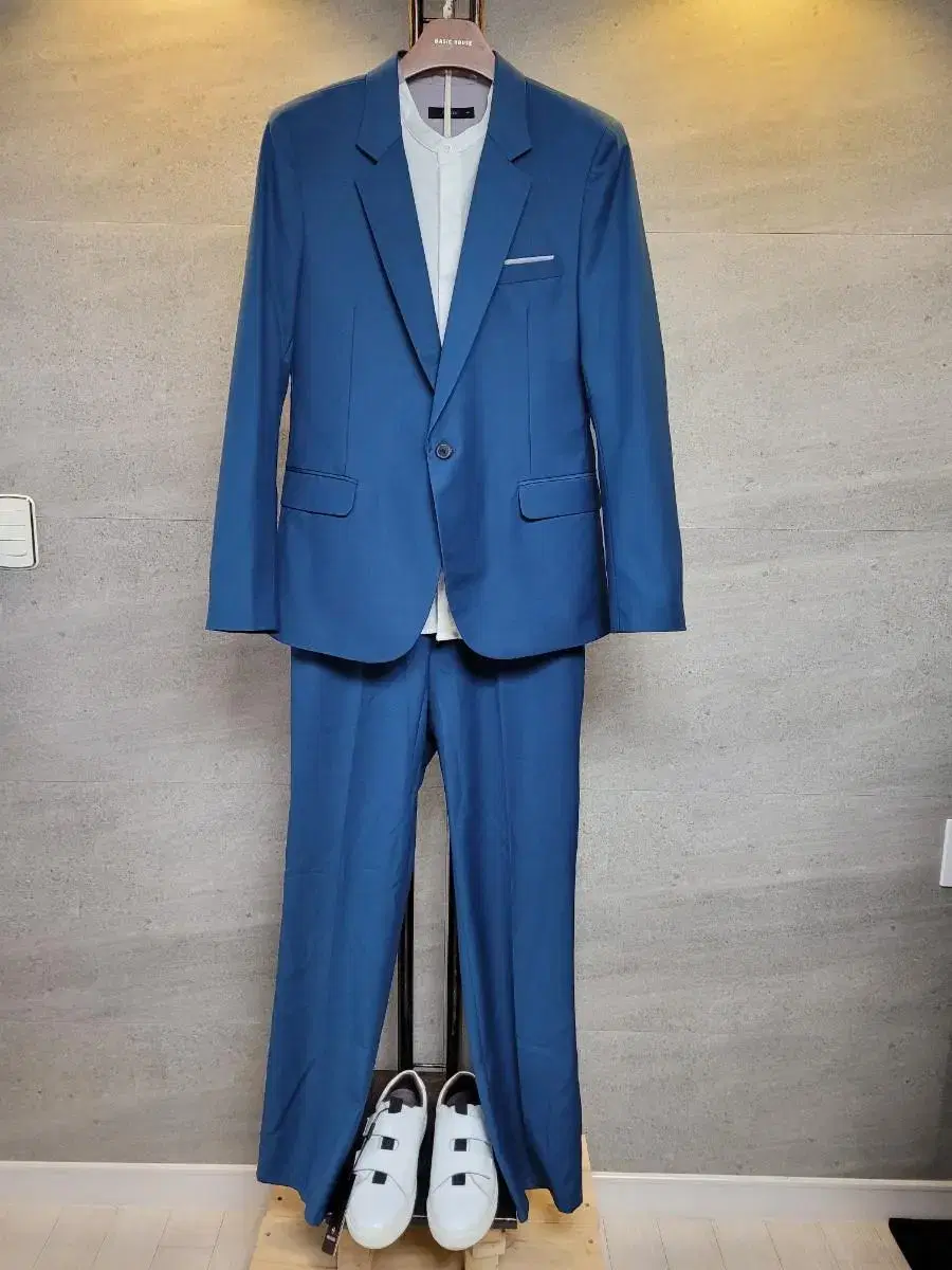 Bloo suit! Full set! Shirt! Luxury color!