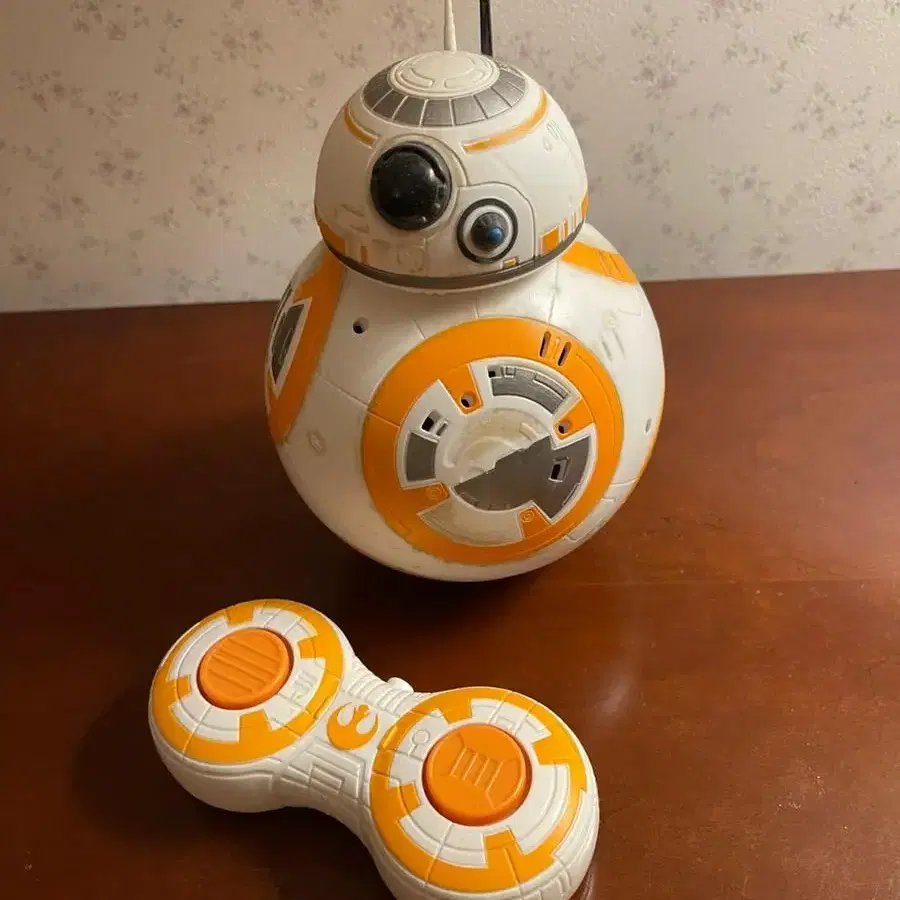 스타워즈 BB-8 무선조종 (중고)(홍콩월트디즈니랜드)