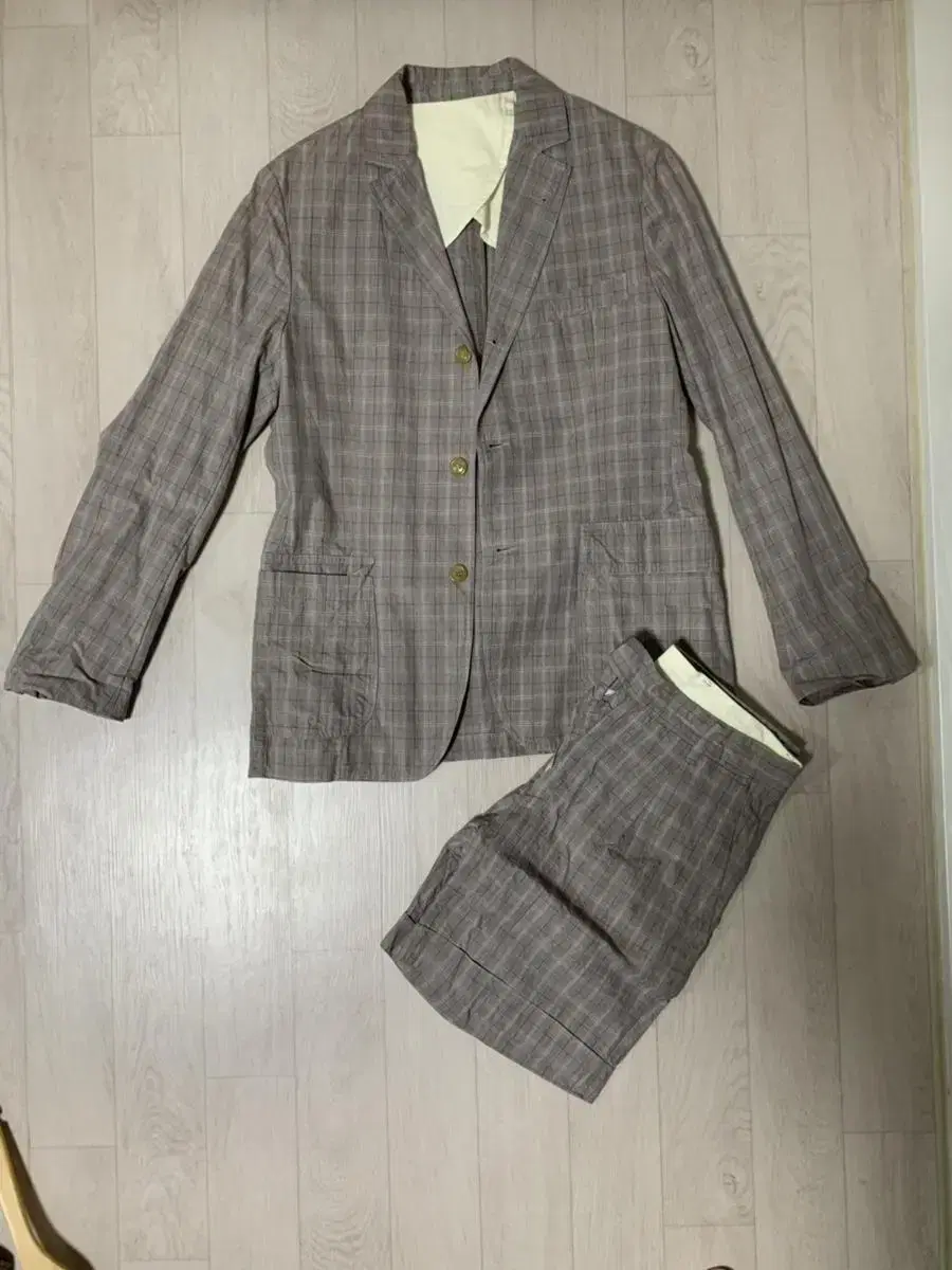 Easter Harbor Surplus Suit