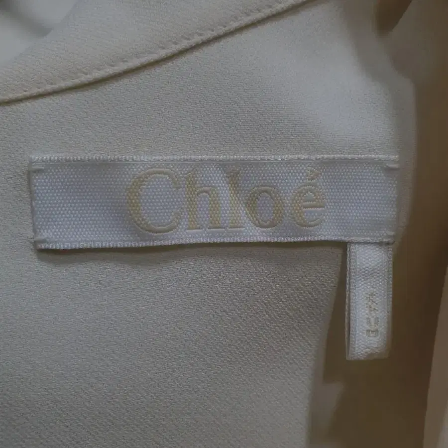 Chloe 끌로에 리본 카라 펀칭 원피스