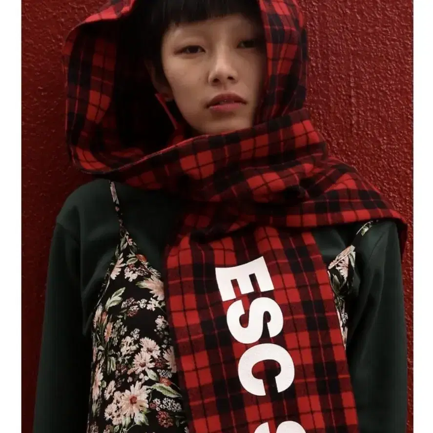 이에스씨 스튜디오 Hooded muffler (red)