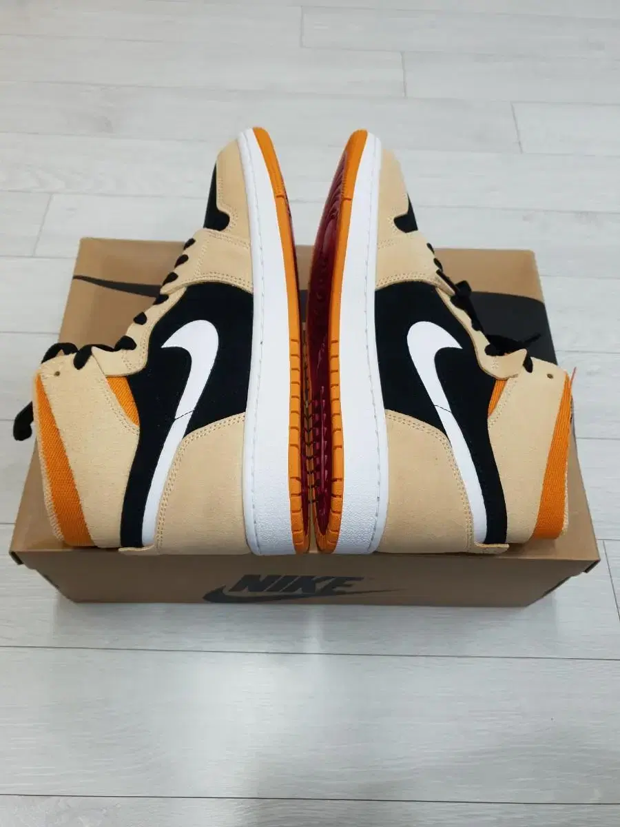 (270)Jordan1 Zoom Air Comfort Pumpkin Spice[대전 직접거래도 가능]