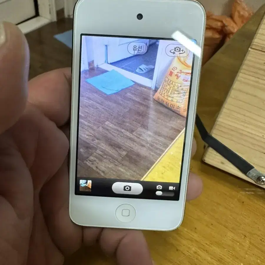 아이팟터치 4세대,8기가,카메라동영상,홈버튼OK,iOS6.1