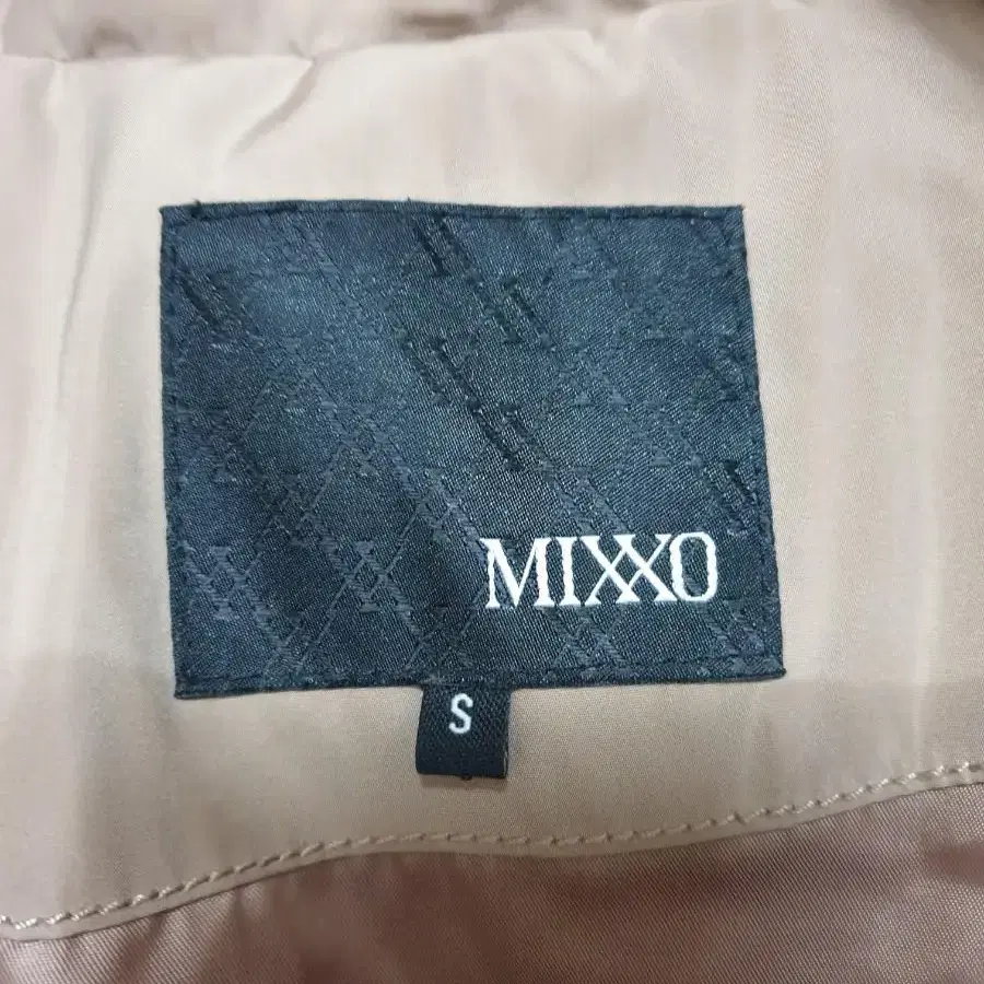 MIXXO  덕다운 롱패딩  새옷