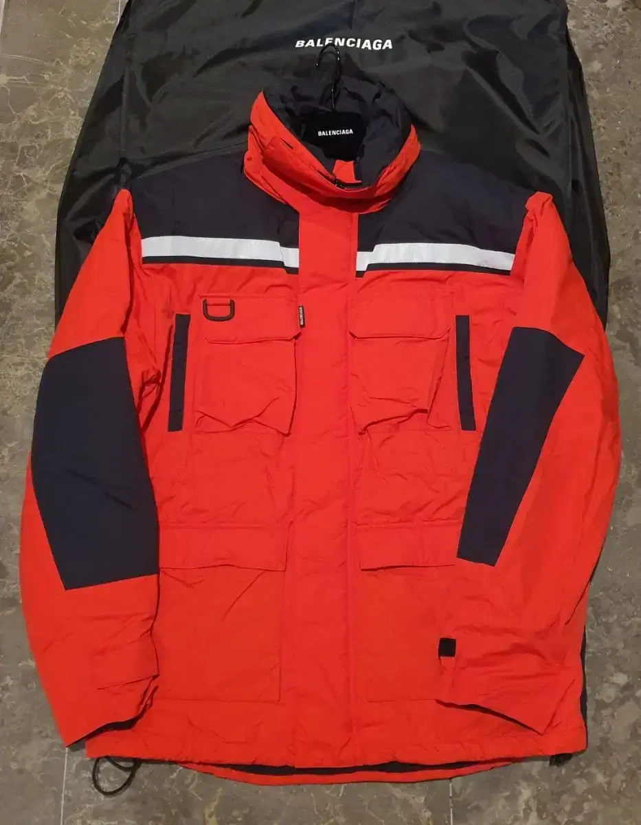 Department store Balenciaga Red light down parka 44 size 105 110 sells