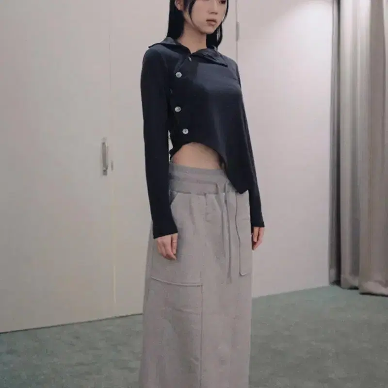 아멜라 A-Line Slit Maxi Skirt 스커트