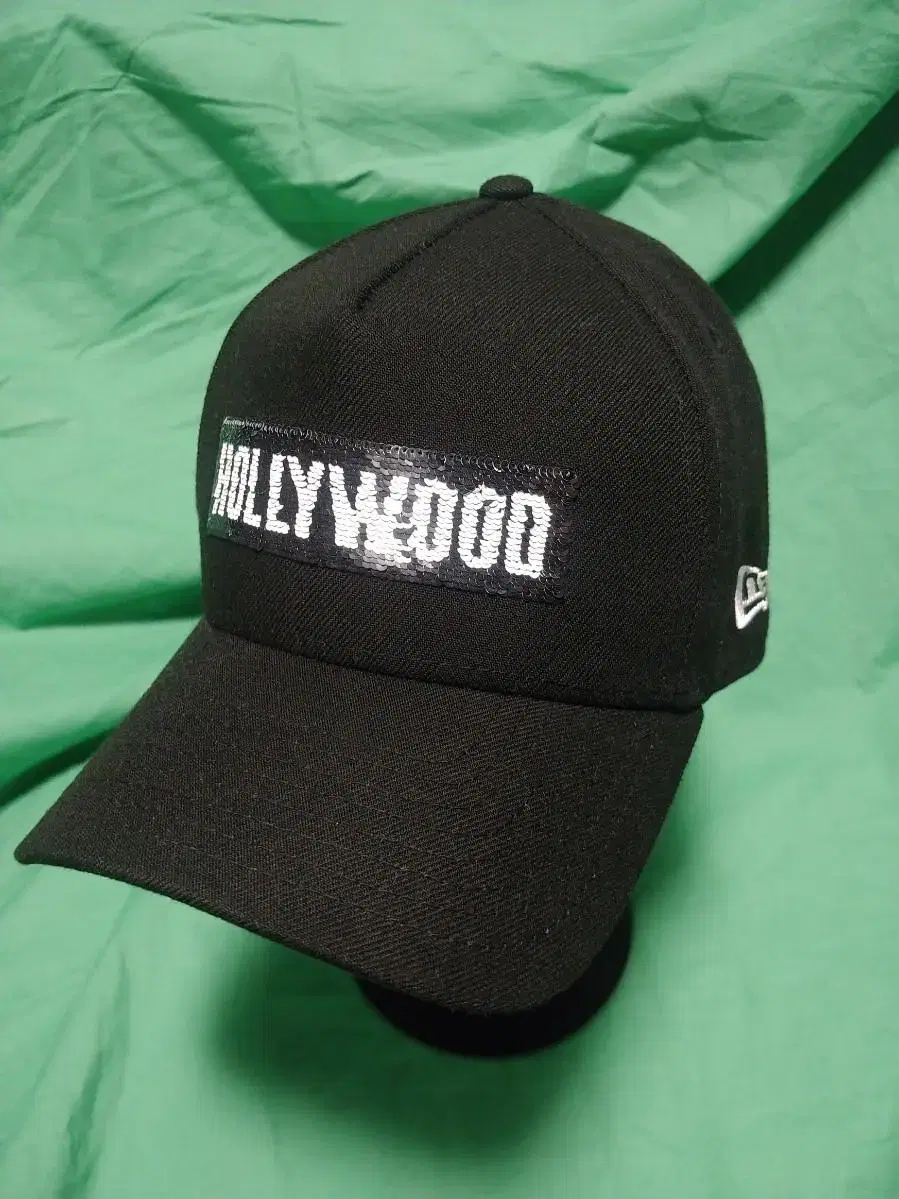 뉴에라 한정판 헐리우드 HOLYWOOD 스팽글 캡