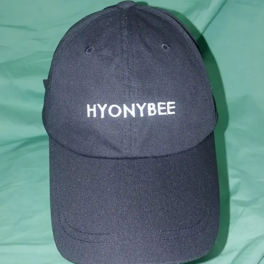 효니비 HYONYBEE 볼캡.검정