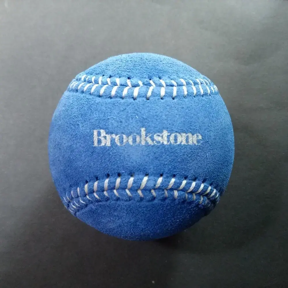 Brookstone 세무 야구공