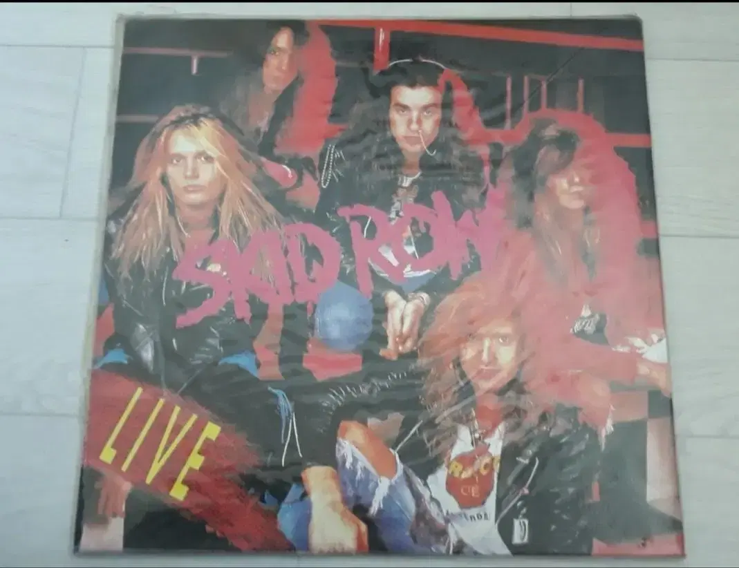 스키드로우 Skid Row Live 미개봉엘피 lp 바이닐 vinyl