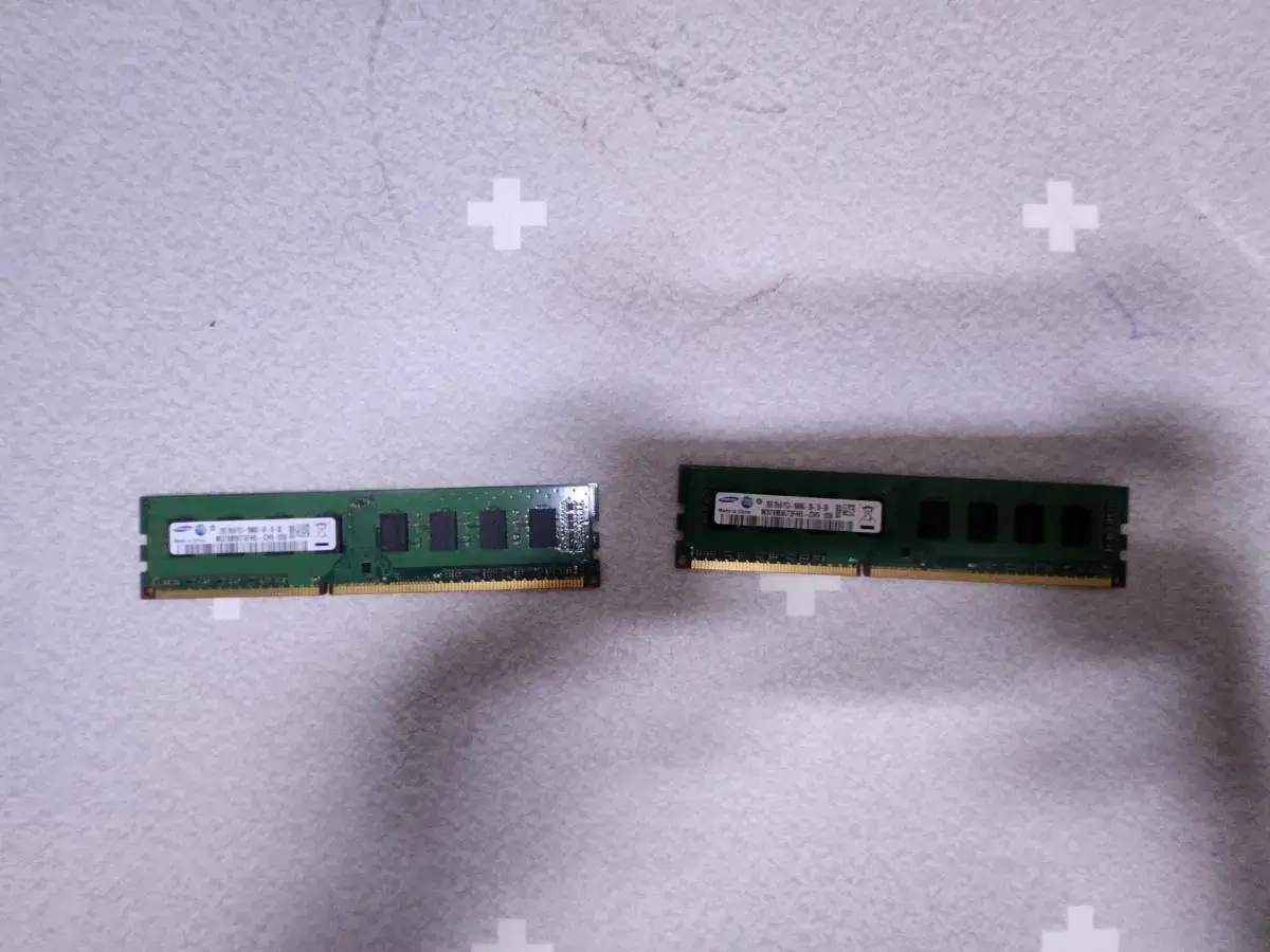 삼성 DDR3 10600 2G 2개 팝니다.