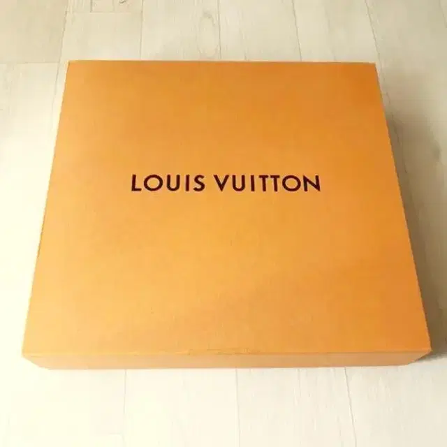 [루이비통 LouisVuitton] 케이스 3종+쇼핑백2종