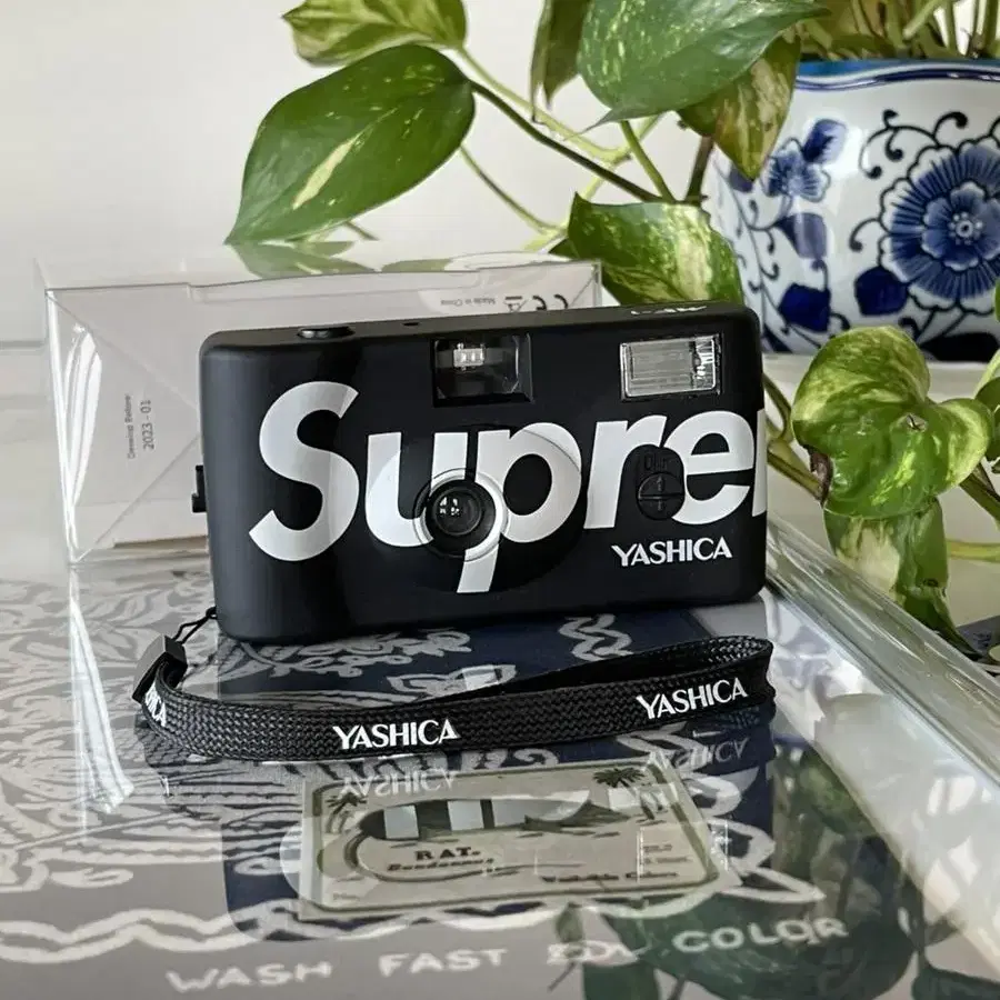 Supreme Yashica MF-1 Camera 슈프림 야시카