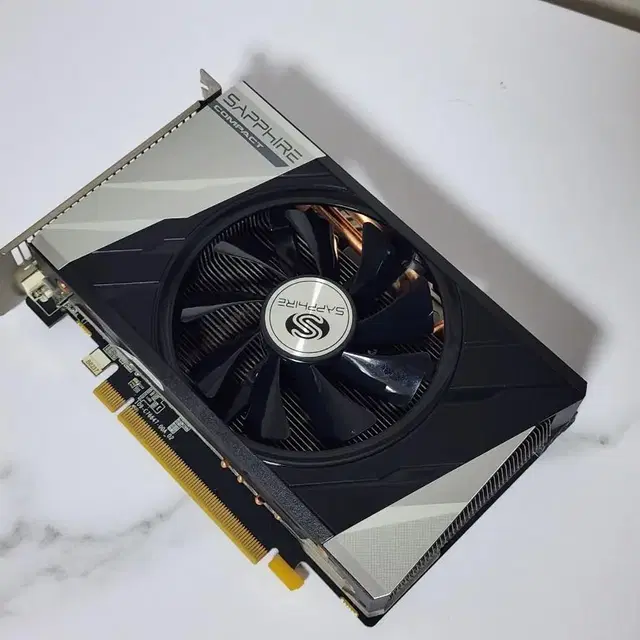 사파이어 라데온 R9 285 2G D5 ITX OG