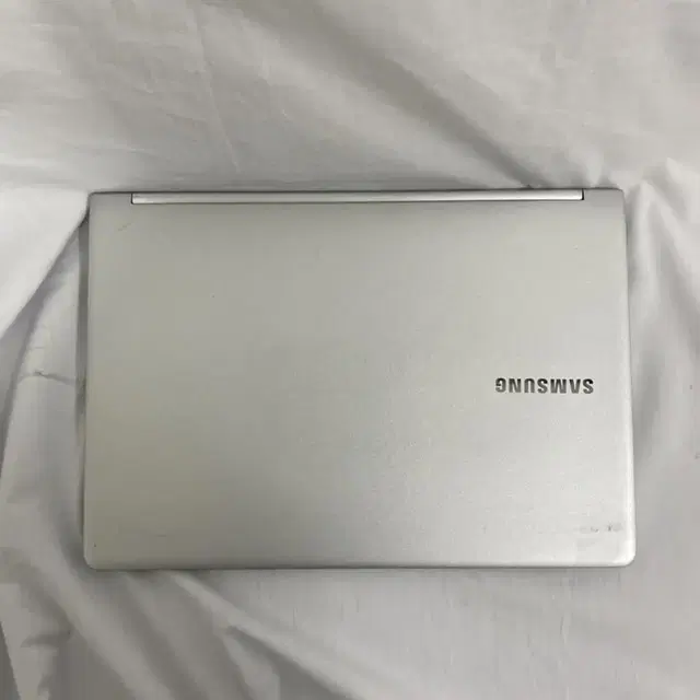 B급 삼성NT901X3L i7 6세대 8G SSD 13인치 중고노트북