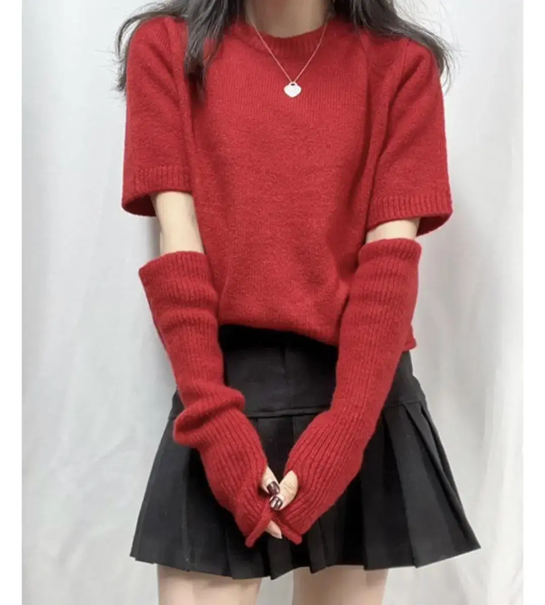 Red knit (short-sleeved knit + hand warmer)