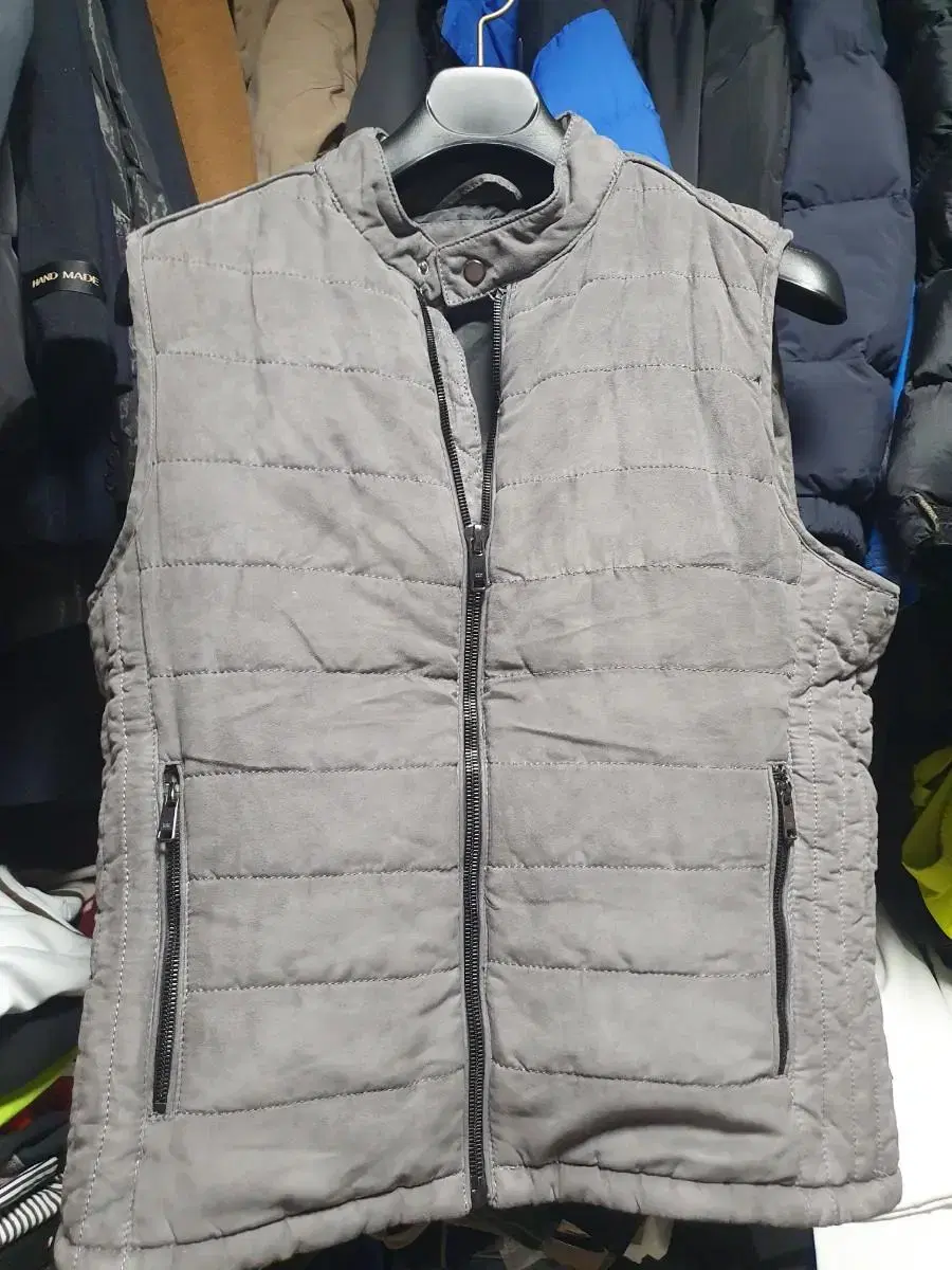 (B85)Zara Vahn Padded Vest 100