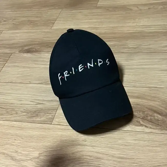 h&m friends 프렌즈 모자 볼캡