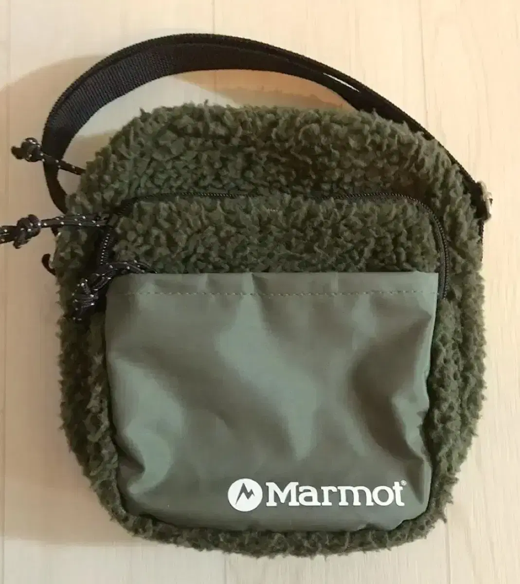 [Marmot] Boa Fleece 3-Pocket Crossbody Bag