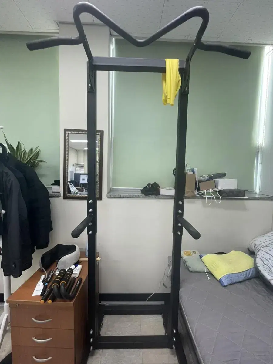 Pull-up bar