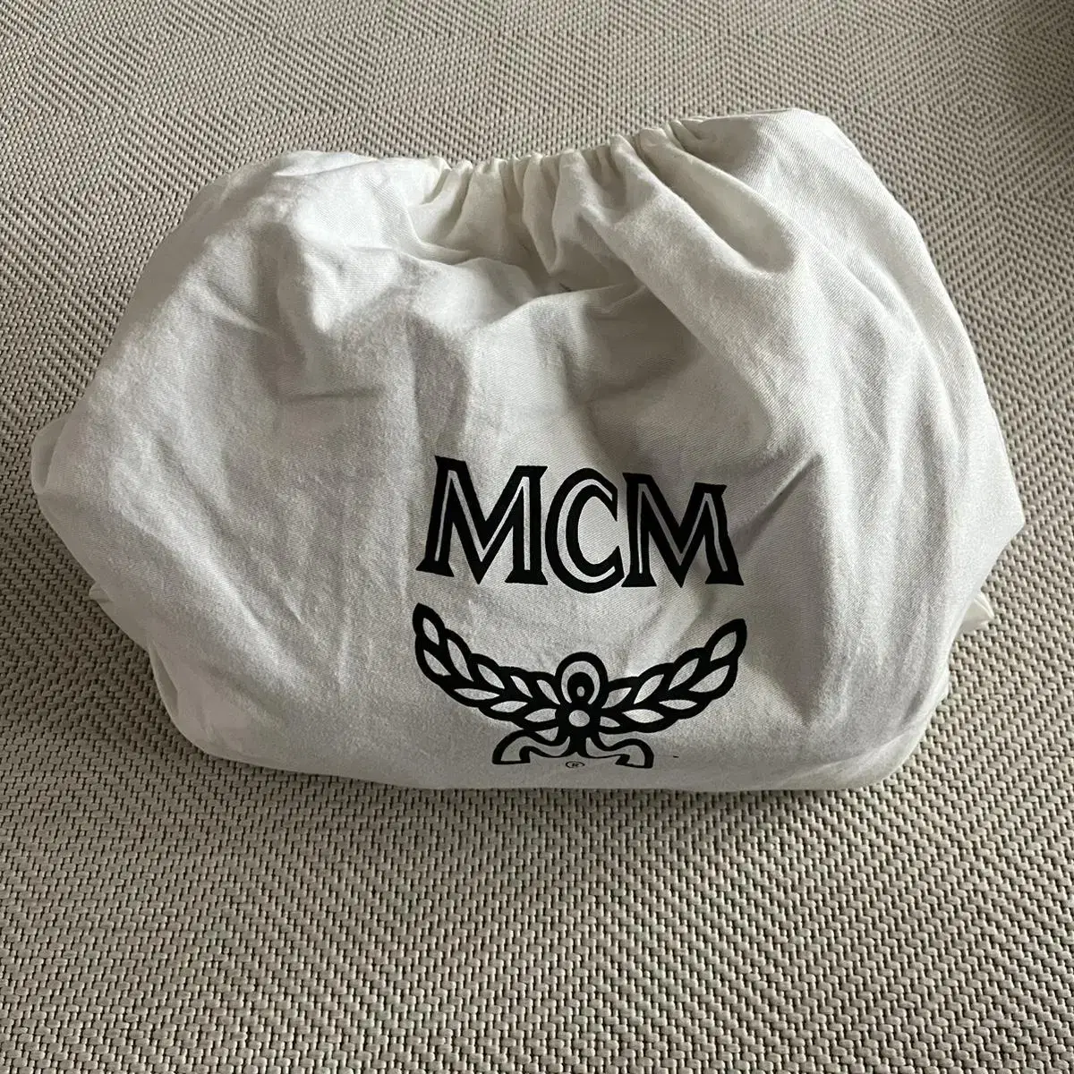 MCM 숄더백