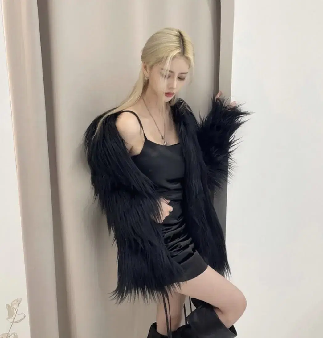 서우 Cruella swan fur jk