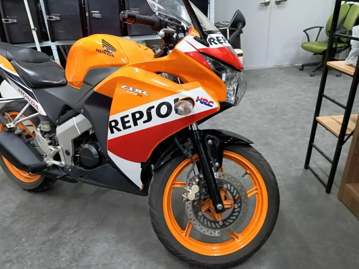 cbr125r 2015년식 27,000km 주행한 차량 155만원에 매각