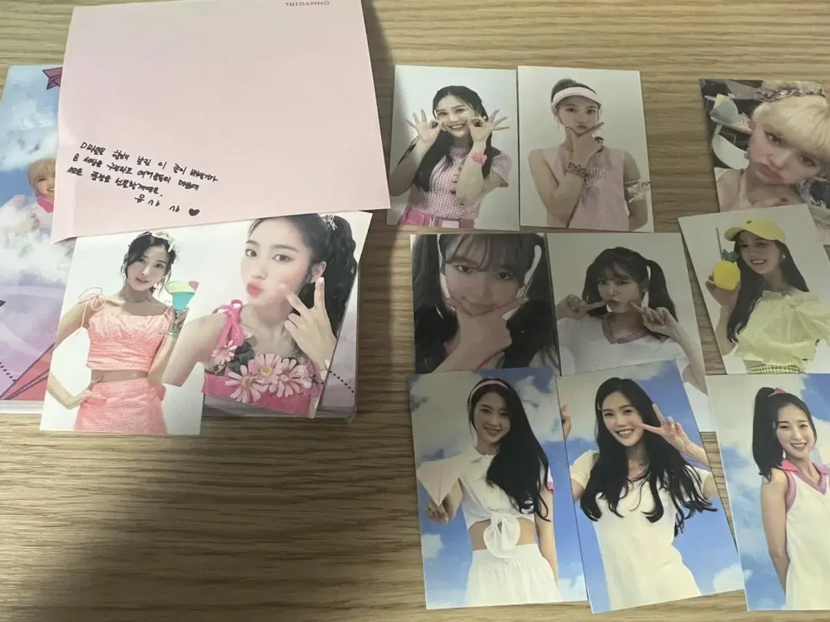 Sell the first edition of Oh My Girl Bungee album 