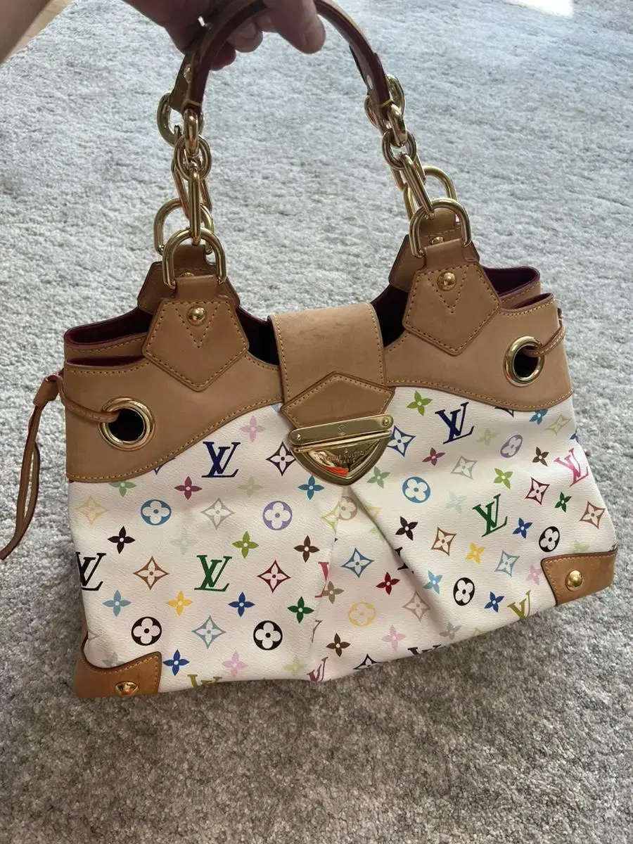 Louis Vuitton White Multifold Uschel bag for sale