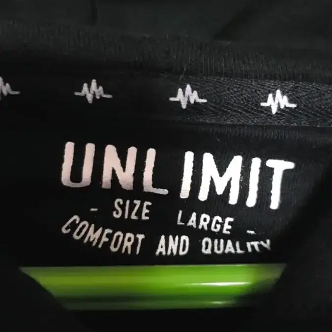 UNLIMIT 기모후드티